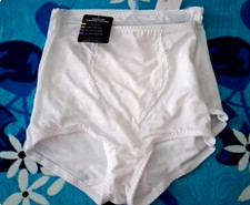 2 BALI Ultra Control SHAPING BRIEF Girdle WHITE Size LARGE  Style 8700  NWT