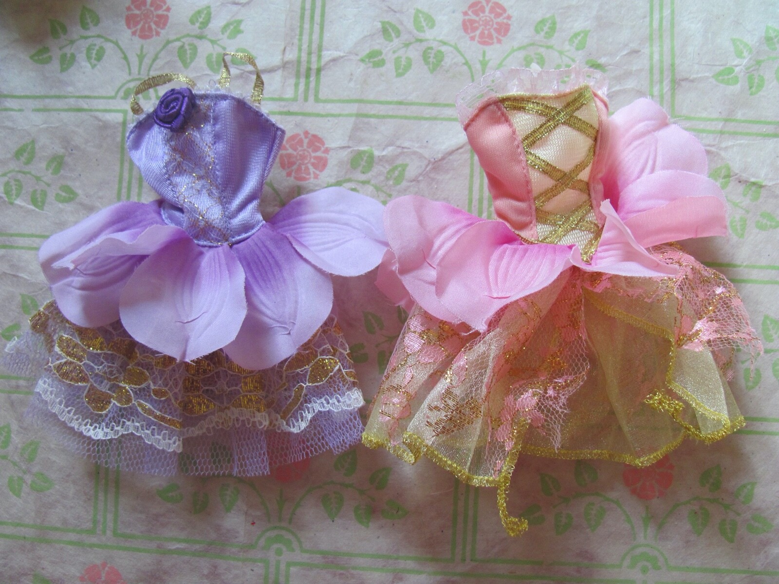 Lot  2 barbie doll clothes dresses: purple and pink Princess dress 