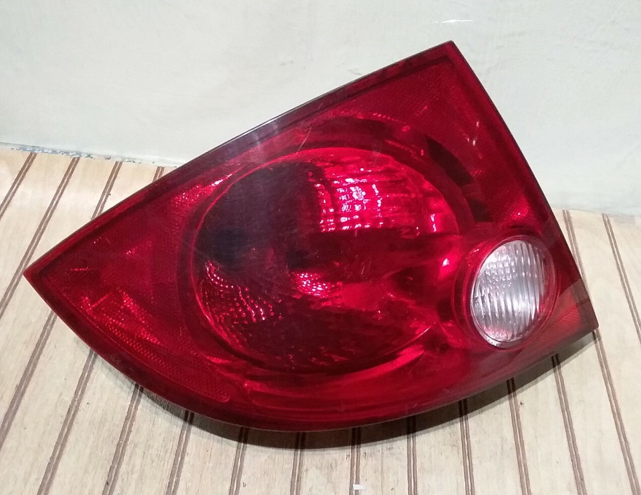 CHEVY COBALT TAIL LIGHT DRIVER SIDE BULBS AND WIRING OEM 20052010 eBay