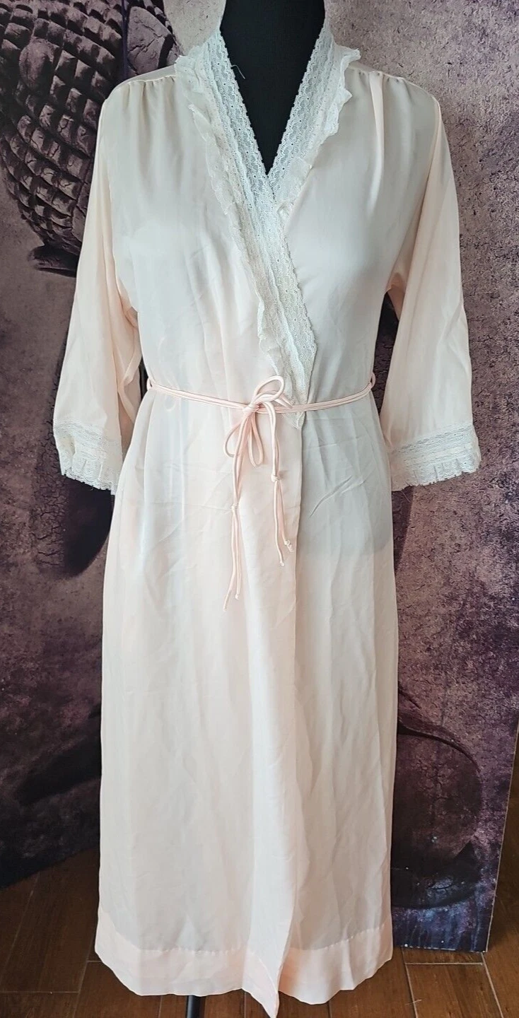 Robe vintage Christian Dior pastel rose satin blanc dentelle garniture longue ceinture ILGWU
