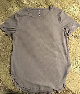 Crazy Train Women s Medium Size Purple lilac ribbed short sleeve shirt