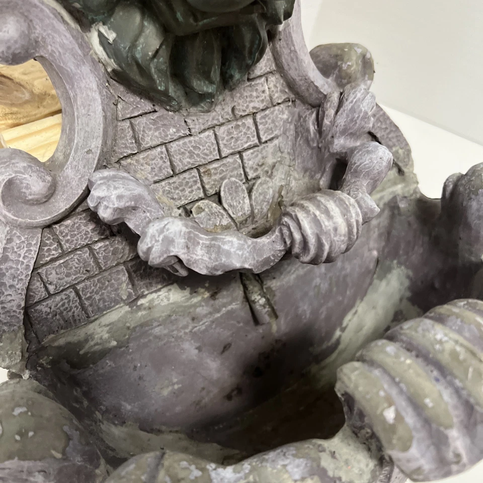 Fuente de agua montada en la pared con estatua de grifo de león al aire libre probada Foto 4 de 4