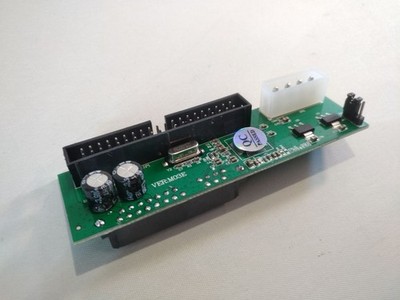 SATA Festplatte NFHK HDD auf IDE PATA 40Pin Adapter Konverter inkl. Power Molex