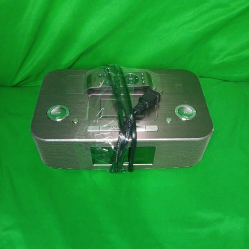 Phillips DC290B/37 Docking System 30Pin iPhone Player/Charger Alarm Clock