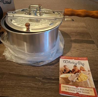 NIB Whirley Pop 3-Minute Popcorn Popper Hand Crank Popping Machine New In Box