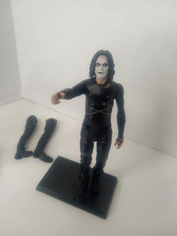 THE CROW DELUXE FIGURE SET CROWVISION 5 POINTS MEZCOS MONSTERS - Image 3 of 4