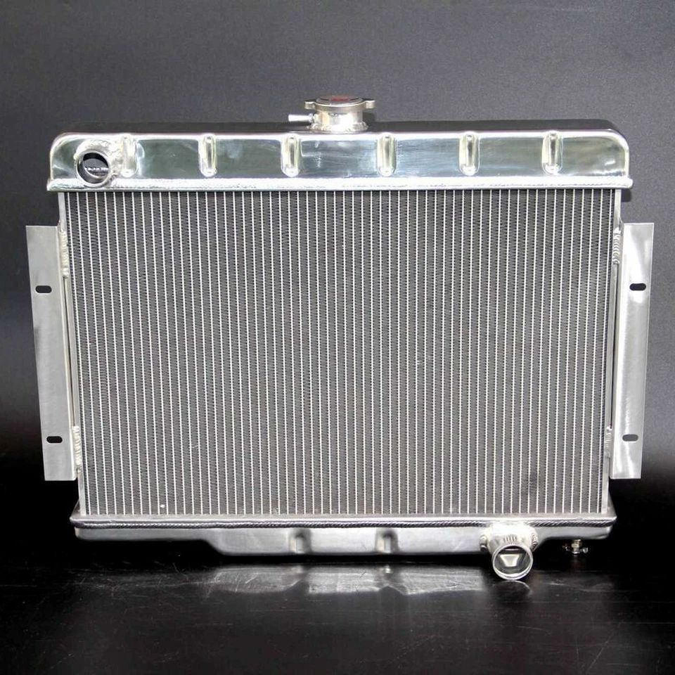 RADIADOR KKS 3 FILAS para MOTOR JEEP CJ5 CJ6 CJ7 SCRAMBLER V8 CHVEY 72-86 Foto 2 de 4