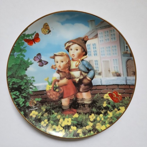 Vintage The Danbury Mint M.I. Hummel Decorative Ceramic Plate Little Companions - Picture 18 of 21