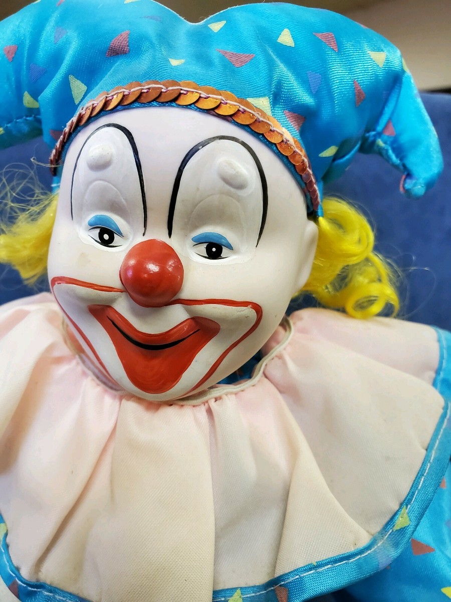 Vtg Heritage Mint Ltd Chester the Jester D-41 Clown Porcelain Doll