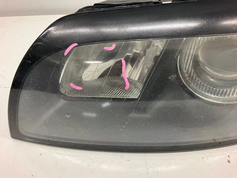 08-10 Volvo C30 Left Front Halogen Headlight 31283273 - Image 2 of 4