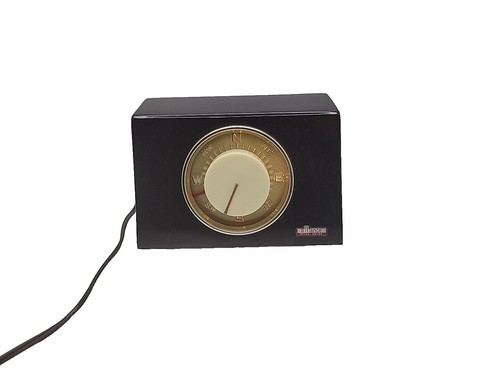 Giradischi con trazione a cinghia Pro-Ject E1 Walnut