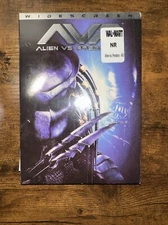 Alien vs. Predator Widescreen DVD 2005 SEALED.