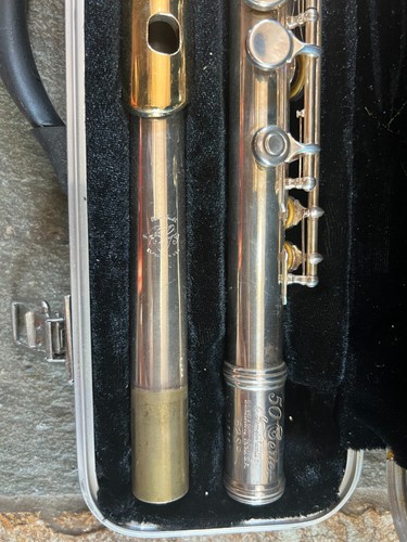 Flauta Commonhardt 50 con estuche rígido. Boquilla labial dorada, hecha en USA - Imagen 4 de 7