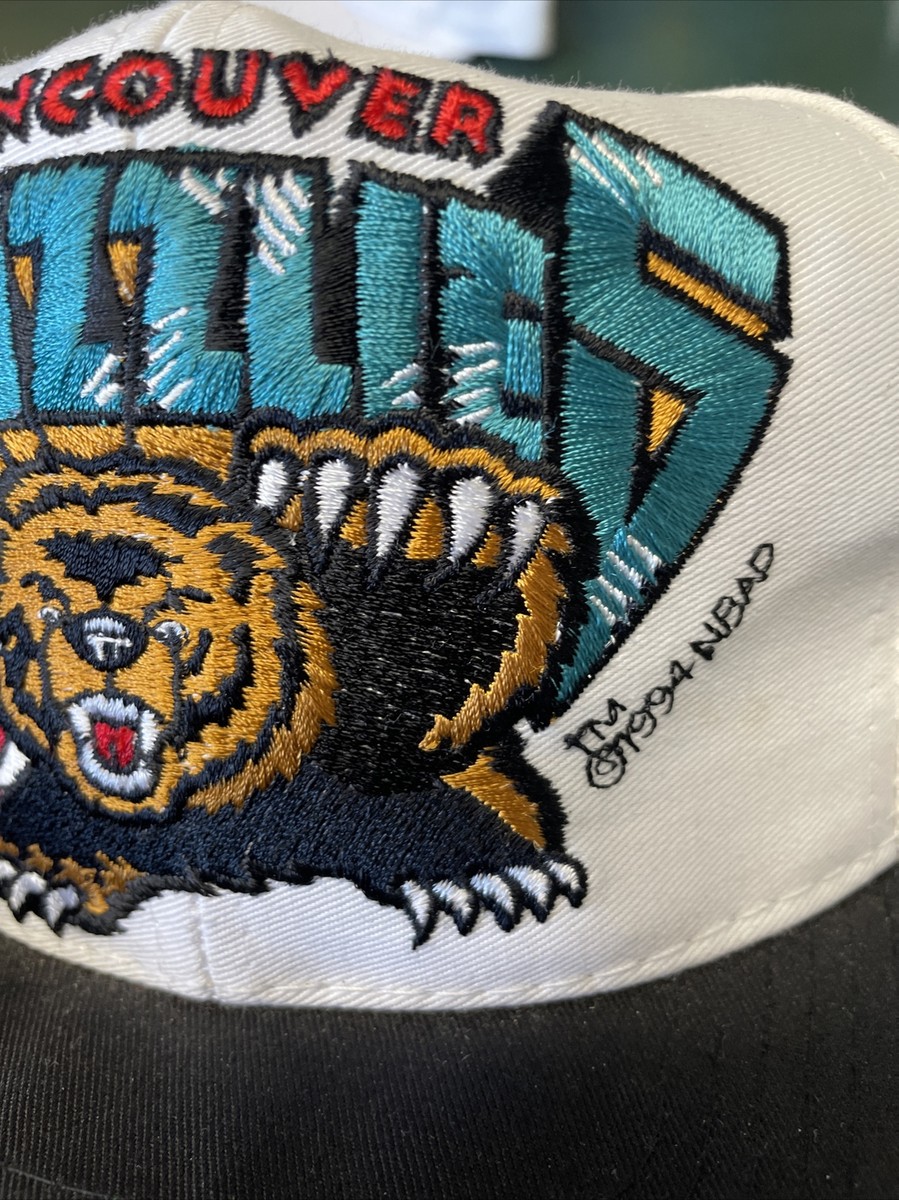 Vintage 90's 1994 Vancouver Grizzlies NBA Logo Athletic