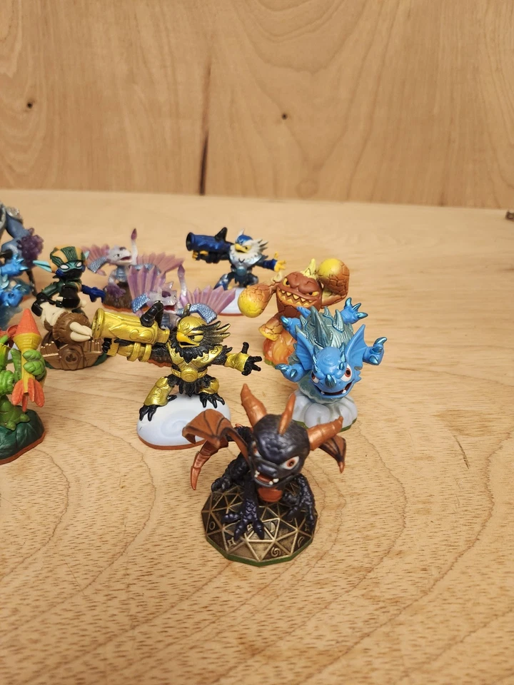 Skylanders 16 figures bargain bundle Activision Video Game Series  - Image 2 of 4