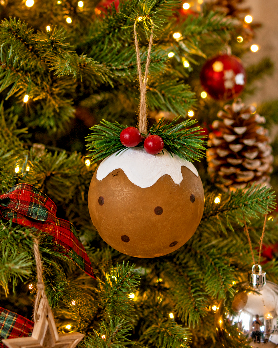 Sass & Belle Wooden Christmas Pudding Bauble Rustic Xmas Tree Decoration 6cm