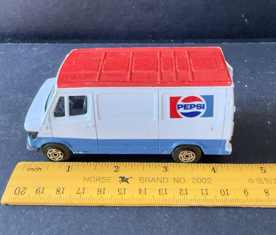 Corgi Mercedes 207D Pepsi Van Diecast Model 1985 Sliding Door / Back Doors Open - Image 2 of 4