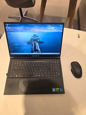 GIGABYTE G5 Gaming | RTX 4050 6GB | 32GB RAM | 144Hz | i5-12500H