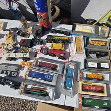 Bachmann, Life-Like HO Mixed Lot Trains, Track, Buildings, 30 Items
