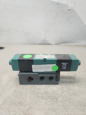 USED NUMATICS SOLENOID VALVE 3 POSITION 4-WAY CLOSED CENTER 3/8'' 153SS63AK000030