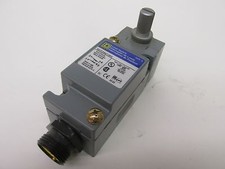 New Square D Limit Switch Ser.A 9007C54A2Y1905 CT54 41845LR 