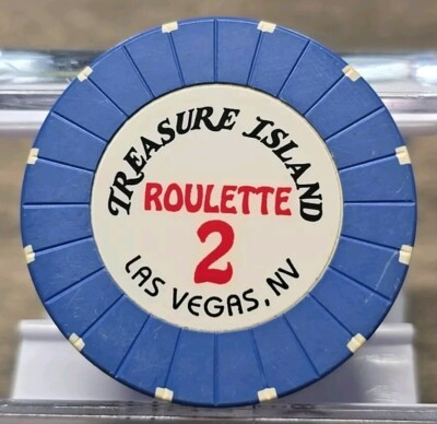Rare Treasure Island Roulette 2 Cassino Chip Las Vegas, NV HOF