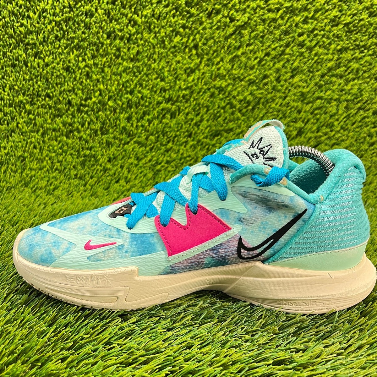 Nike Kyrie 5 Low Community Mens Size 8 Blue Basketball Running