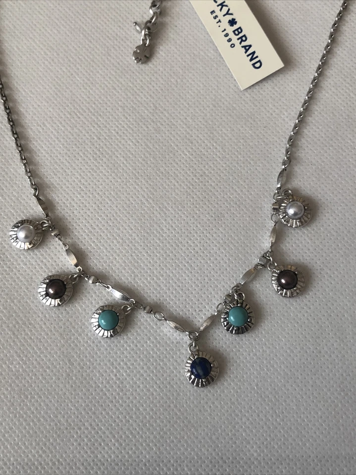 Collar Lucky Brand tono plata con detalles redondos semipreciosos nuevo con etiquetas Foto 2 de 4