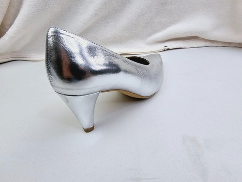 Zapatos de salón Bhava para mujer talla 39 (US 8,5-9) plateados sin cordones punta hechos en España - Imagen 15 de 15