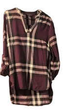 SIGNATURE STUDIO SIZE MEDIUM TUNIC STYLE HILO PLAID TOP PRELOVED