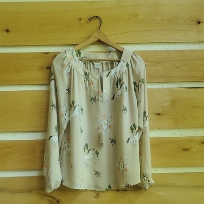 Ariat Beige Blouse with Cactus, Horses and Bull Design Light & Airy Sz. S Blouse