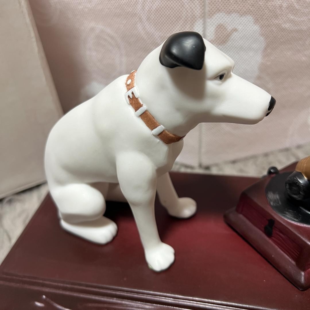 Nipper Dog Figurine the RCA Victor His Master's Voice Gramophone
