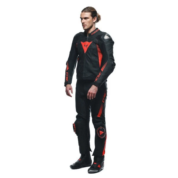 Black Fluo Red, photo 4 of 11
