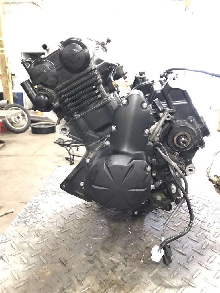 18 Kawasaki KLE 650 KLE650 F Versys Engine Motor