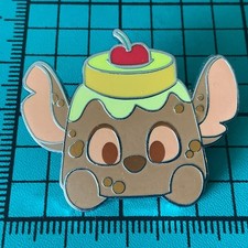 Disney Munchlings series 1 Dessert Pineapple Upside-Down Cake Stitch
