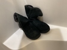 Uggs Women Black Suede Lightweight Ulta-Soft Boots