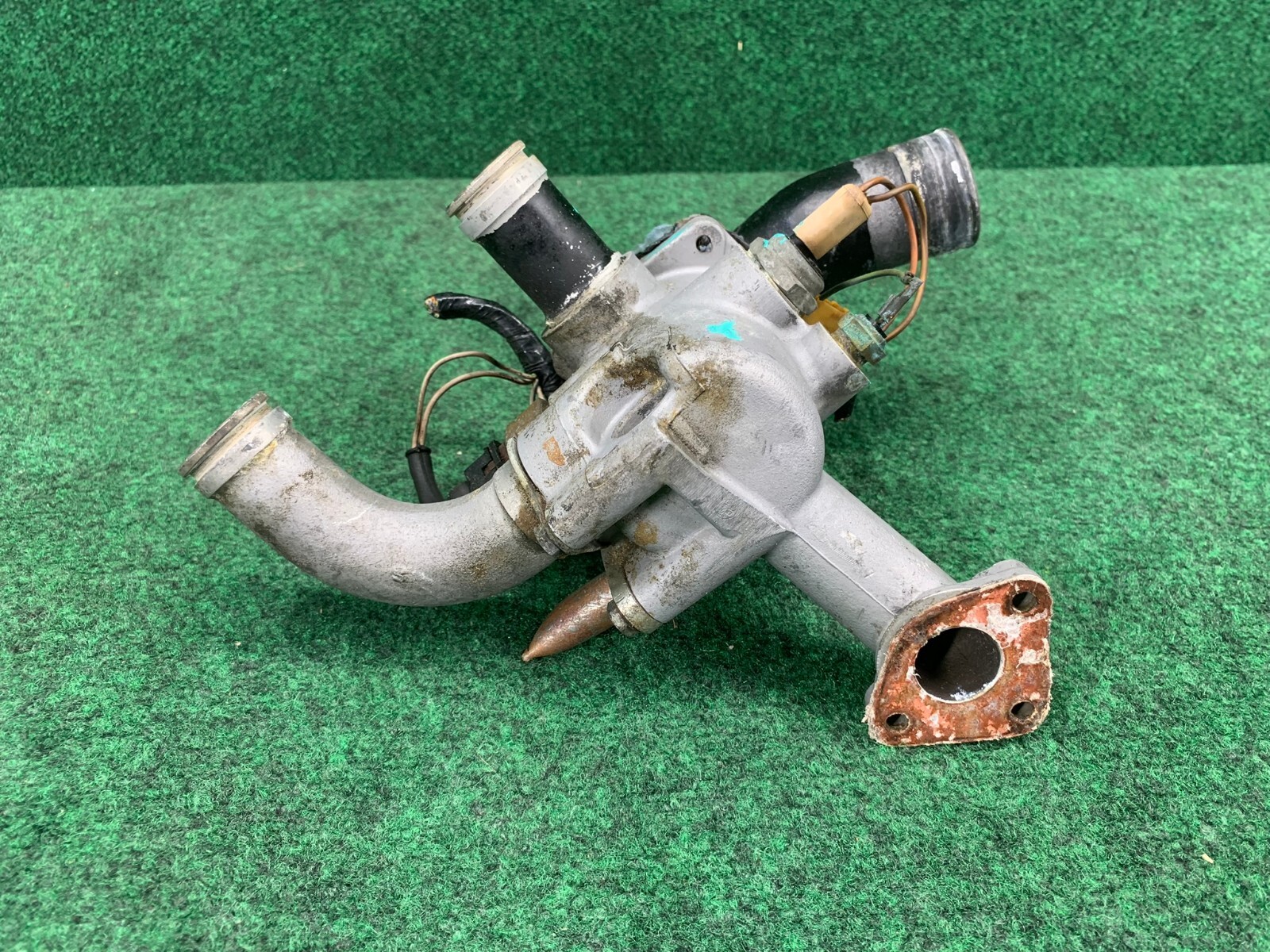 81-98 Rolls Royce Silver Spirit Spur Mulsanne Eight Water Thermostat Housing OEM