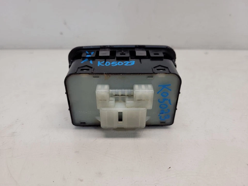 Interruptor de tablero Subaru Legacy 2005 - Interruptores de asiento térmico Foto 4 de 4