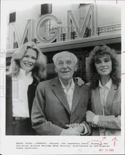 1983 Press Photo Jackie Bisset and Co-Stars at MGM Building - sap68607