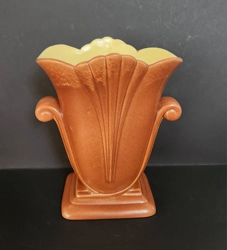 RED WING POTTERY Vase # 885