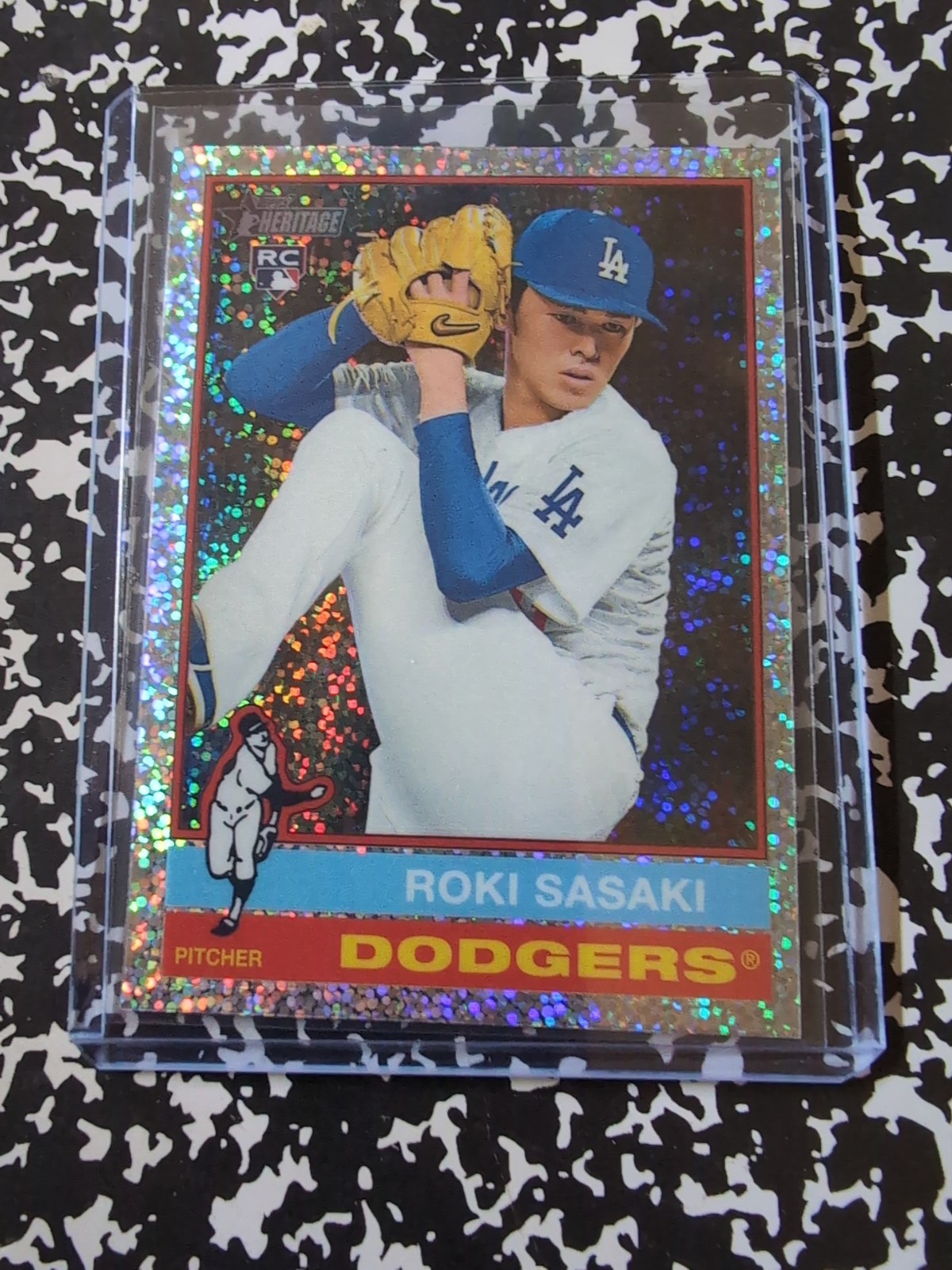 2025 Topps Heritage - Roki Sasaki #224 Chrome Silver Sparkle  (RC)