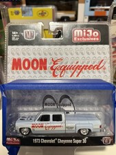M2 Machines MiJo Exclusives Moon Equipped '73 Chevrolet Cheyenne Super 30 Dually