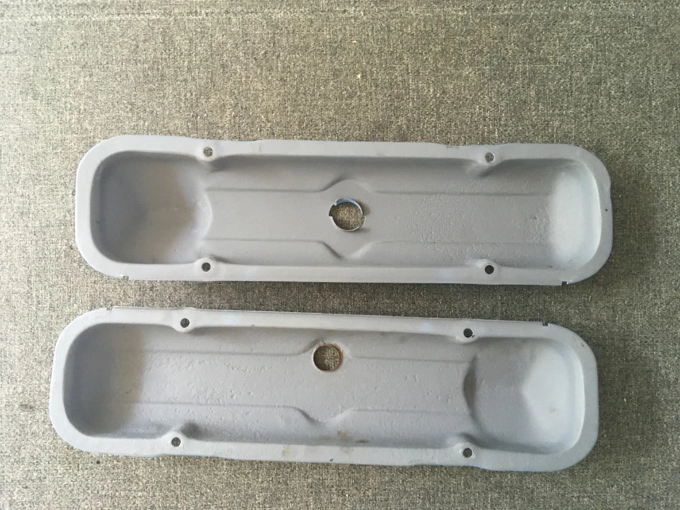 Pontiac Lemans Catalina Bonneville 1965 1966 cubiertas de válvula California Foto 2 de 3