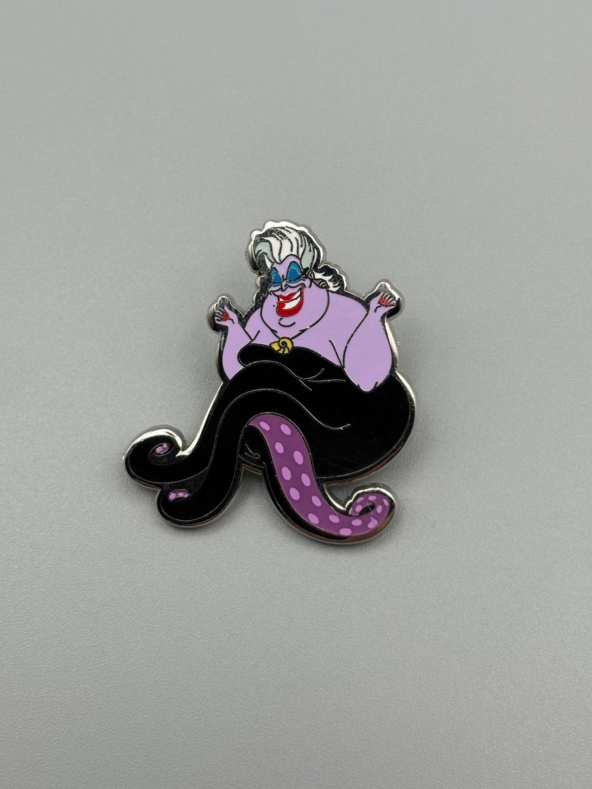 DISNEY TRADING PIN * URSULA * VILLAIN * FROM THE LITTLE MERMAID