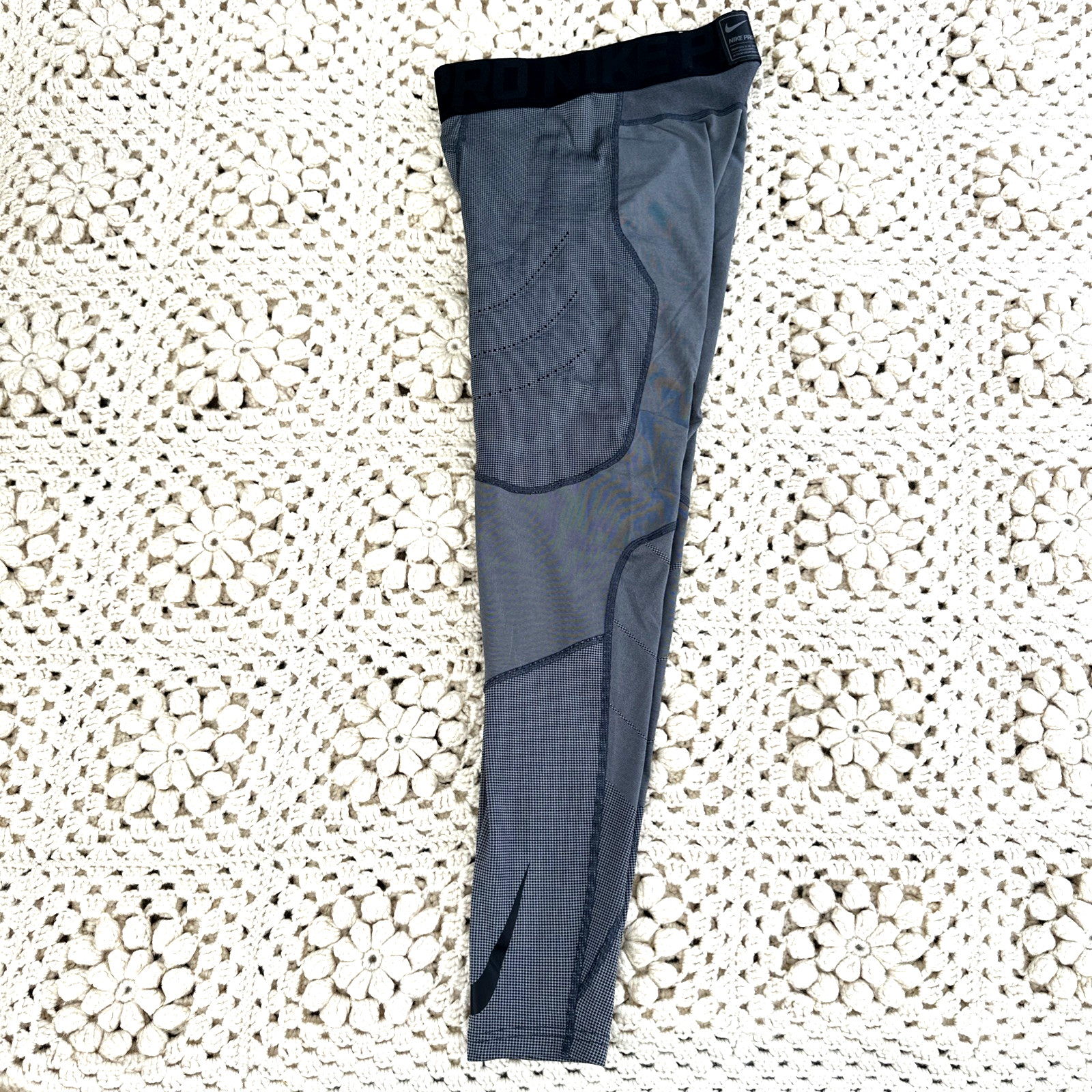 NIKE Pro HyperWarm Aeroloft Compression Training … - image 5