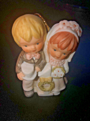 Vintage Enesco Child Bride & Groom Ornament E-2437 Ceramic Retro No Flaws RARE