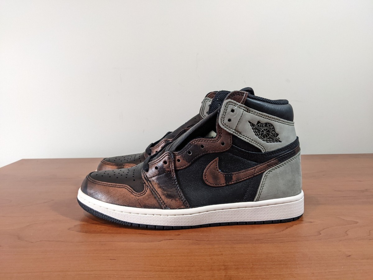 Nike Air Jordan 1 Retro High OG Patina 555088-033 - Black Nike Air Jordan 1 Retro High OG Patina 555088-033 - Black