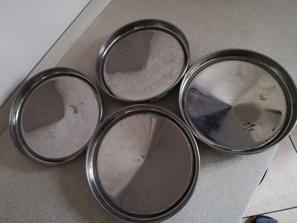 COPPE RUOTE- BORCHIE FORD ESCORT 940 /1100 CAPRI CORTINA CONSUL ANGLIA 1 622 634 Foto 4 de 4