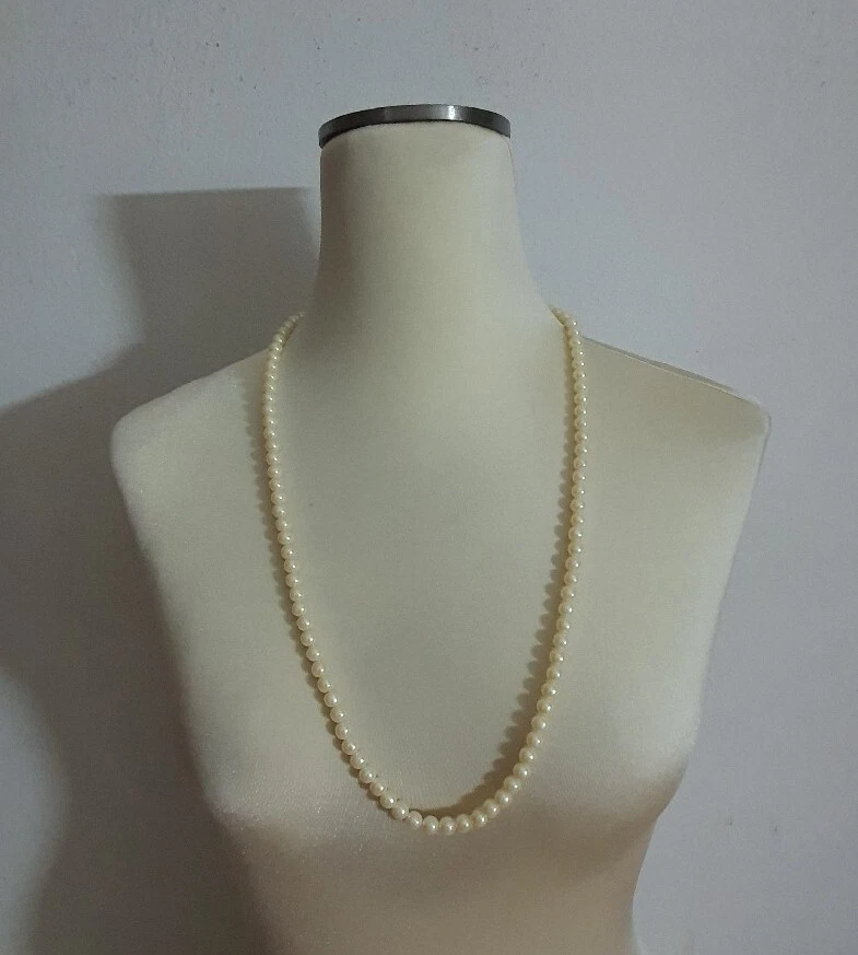 Collana PERLE ARTIFICIALI ⚪️ VINTAGE '90 pietre perline 8 mm ITALIA 🇮🇹 80 cm❗️ - Immagine 3 di 4