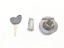 05-14 Vespa LX 50 Ignition Lock Cylinder with...
